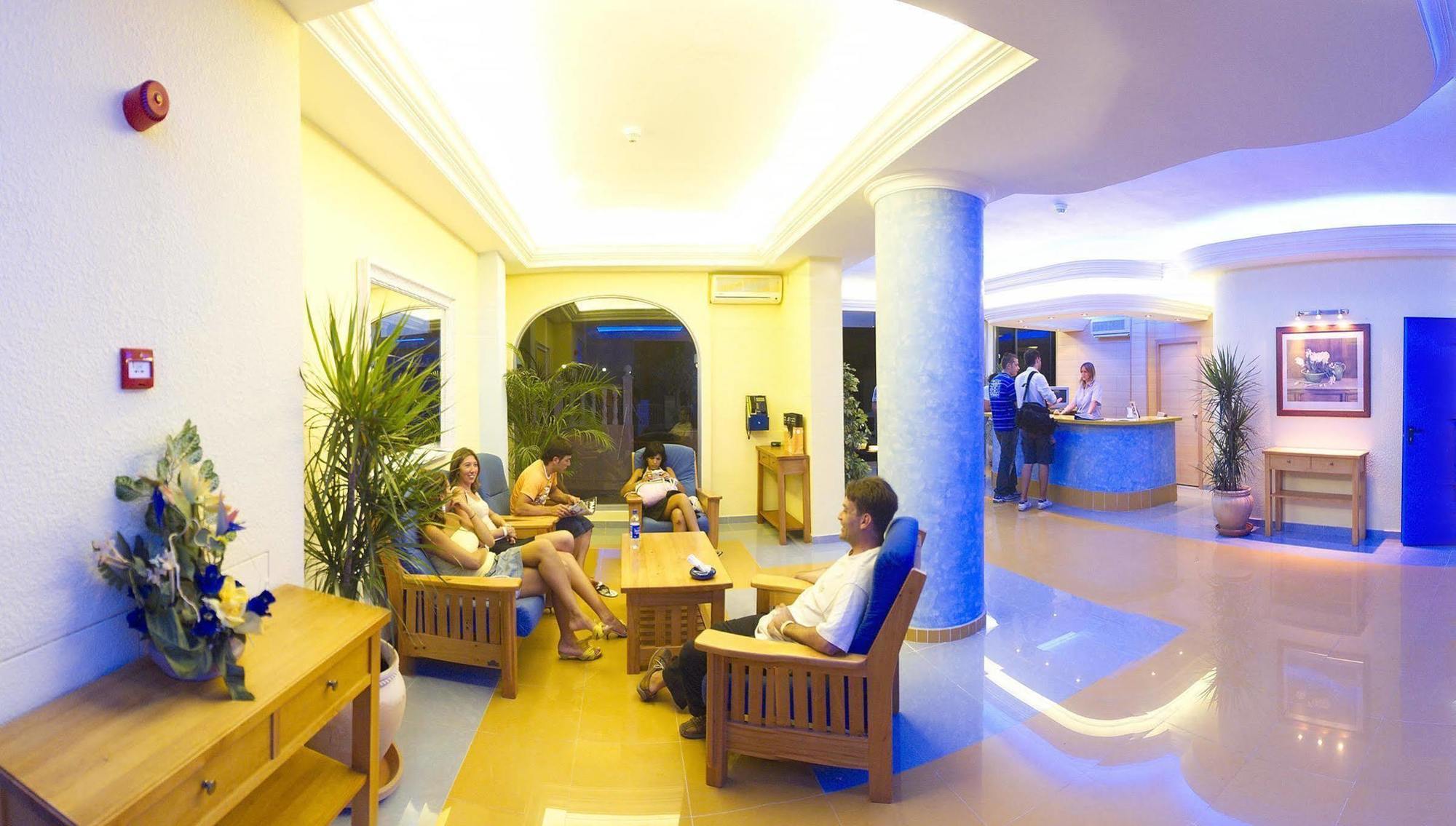 سان أنطونيو Hotel Apartamentos Vibra San Marino المظهر الداخلي الصورة